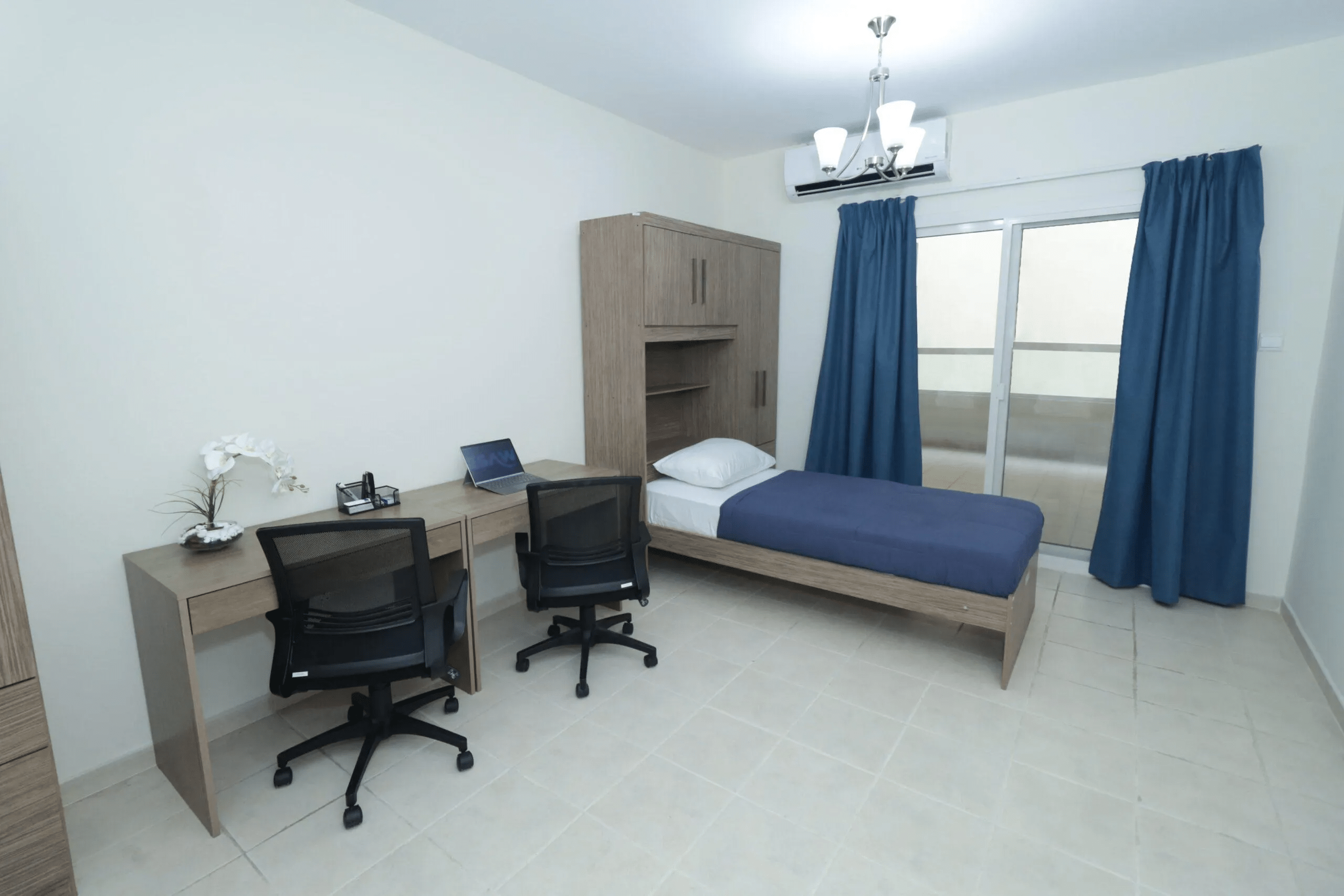 Shared room for rent in Dubai