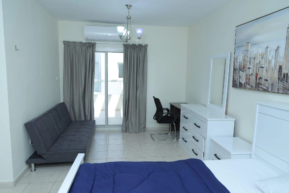 Serviced Apartment in Dubai with furnished room for monthly stays